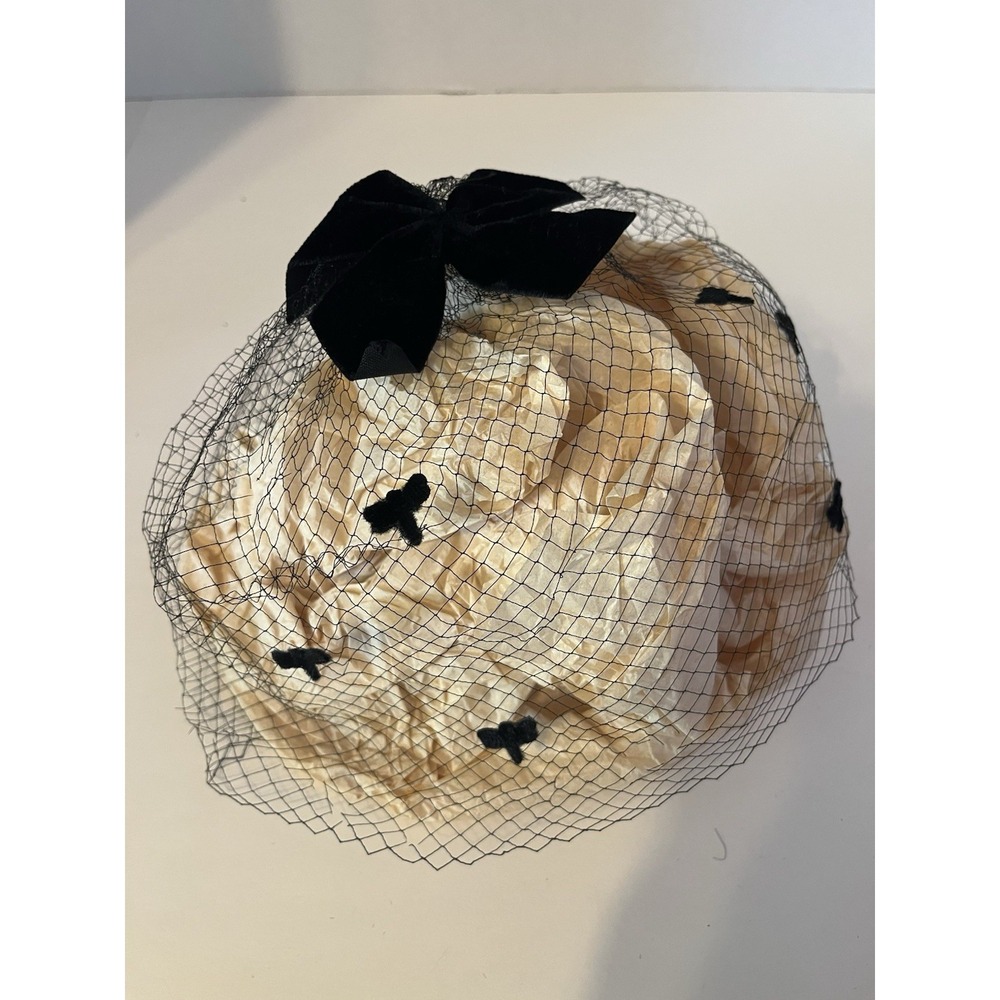 Vintage Cream Black Birdcage Veil Fascinator Cocktail Hat